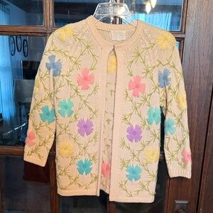 VINTAGE Floral Embroidered Cardigan Sweater‎